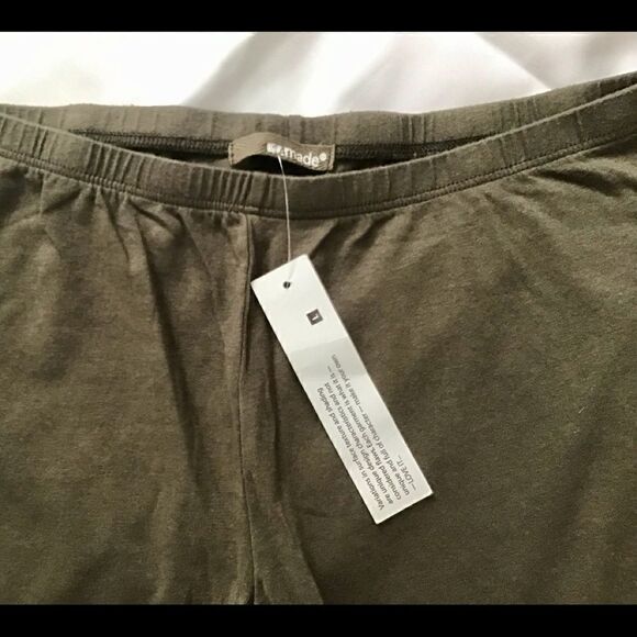 LA Made Basic Cropped Cotton Blend Legging NWT - Picture 3 of 5